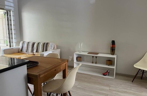 Rondebosch Apartment | Happy Home Rondebosch