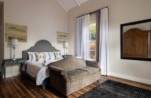 Cape Winelands Bed & Breakfast | Banhoek Corner Guesthouse