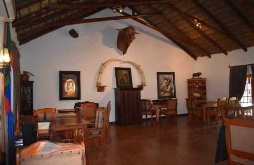 Leeupoort Cabin | Trekpad Safaris