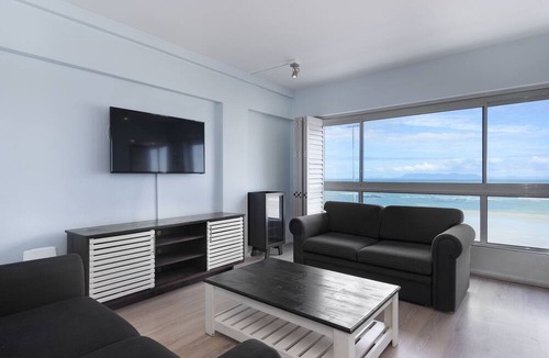 Strand Apartment | Pip's Place