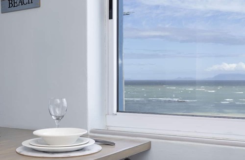 Strand Apartment | Pip's Place