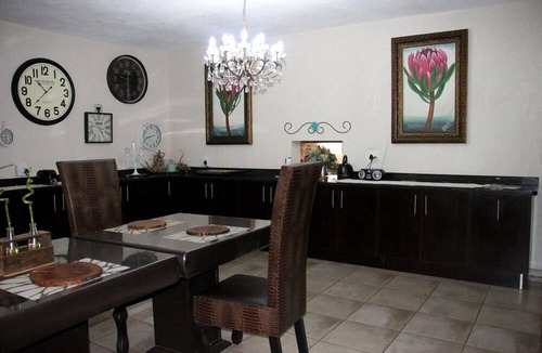 Carletonville House | Selati Guesthouse