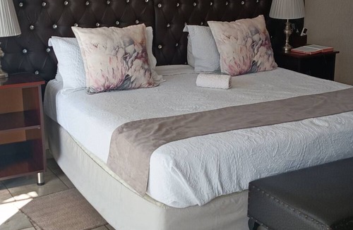 Carletonville House | Selati Guesthouse