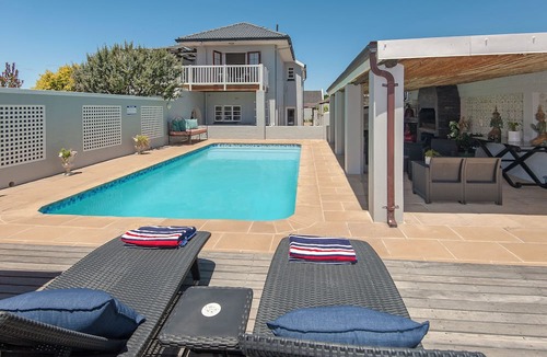 Westcliff House | Villa Venusta