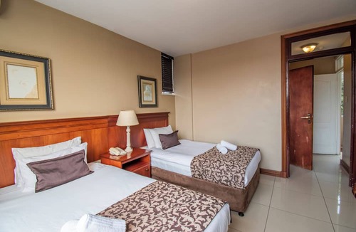 Essenwood Hotel | Emakhosini Hotel on East