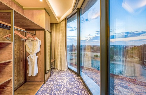 Kempton Park Hotel | Radisson Hotel and Convention Centre OR Tambo Airport