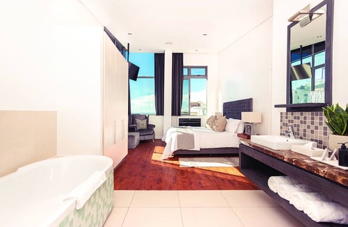 Sea Point Hotel | Newkings Boutique Hotel