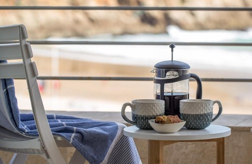 Herolds Bay House | Beautiful Sea Facing Room