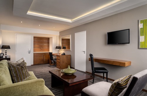 Greater Johannesburg Metropolitan Area Hotel | Premier Hotel Midrand