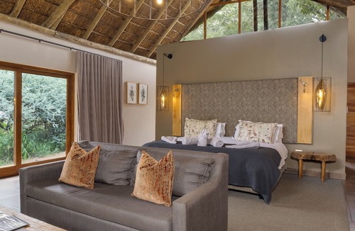 Pilanesberg National Park Cabin | Black Rhino Game Lodge