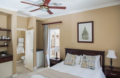 Brenton-on-Sea Villa | 180 Degree Ocean View - Seagull Villa in Brenton On The Rocks