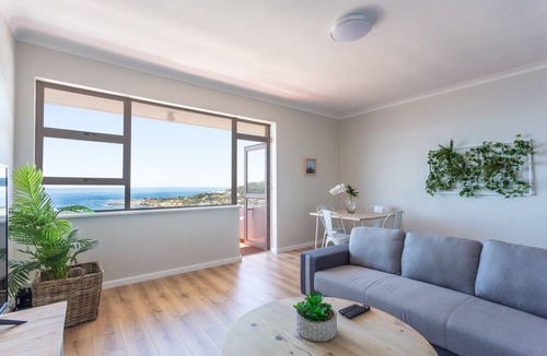 Camps Bay Apartment | Camps Bay Holiday Apartments Unit 16