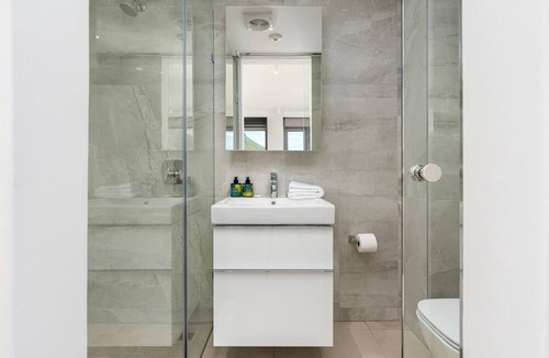 Bo'Kaap Apartment | Designer Apartment With Table Mountain Views