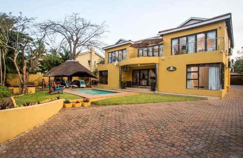 Ballito Hotel | Room-ezulwini Guest House - Standard Dou