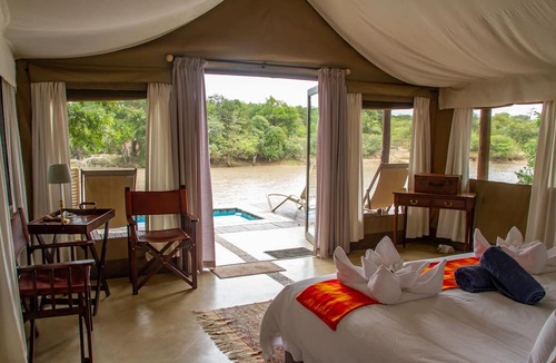 Thorny Bush Game Reserve Hotel | Phelwana Game Lodge