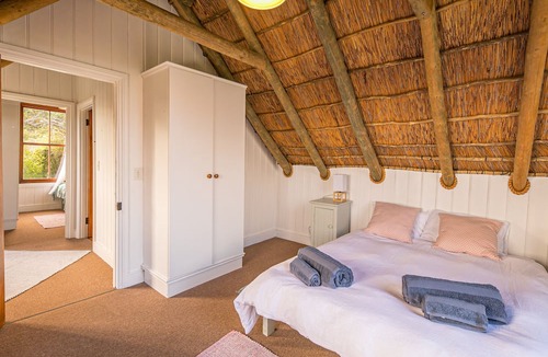 Noordhoek House | Charming Beach Cabin with incredible views - perfect for families and getaway