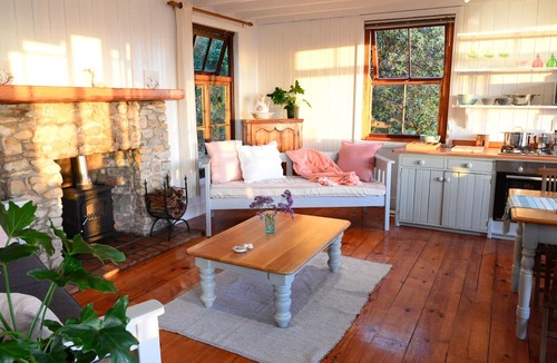 Noordhoek House | Charming Beach Cabin with incredible views - perfect for families and getaway