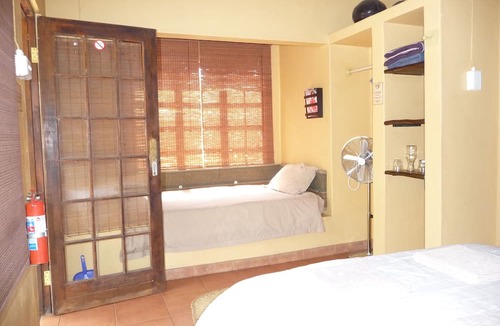 Hluhluwe Hostel | Isinkwe Backpackers Bushcamp