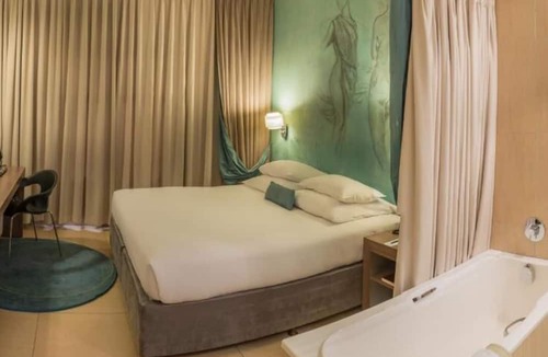 O.R. Tambo Hotel | Metcourt Emperors Palace