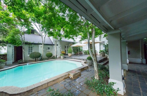 Brooklyn Bed & Breakfast | Osborne House - Guest House