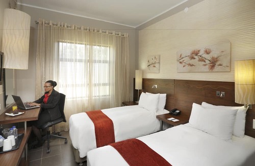 Empangeni Hotel | Peermont Metcourt Hotel at Umfolozi