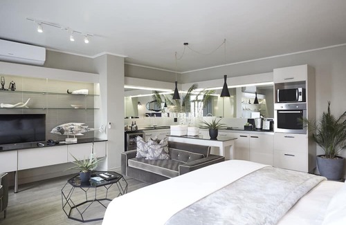 Sea Point Hotel | The Hyde All-Suite Hotel