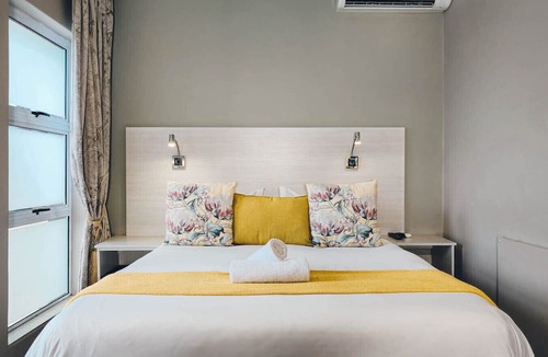 Brooklyn House | 314 on Clark Guest House