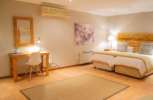 Kempton Park House | Safari Club SA