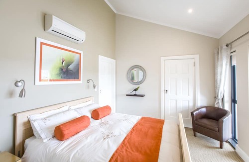 Old Place House | Orange Inn Knysna