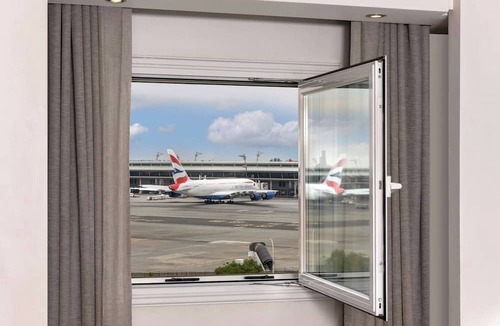 Kempton Park Hotel | Protea Hotel by Marriott O.R. Tambo Airport