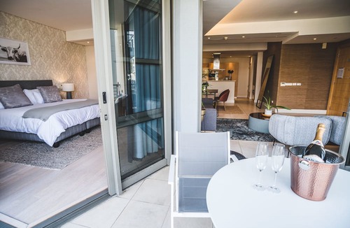 Victoria and Alfred Waterfront Apartment | 205 Pembroke