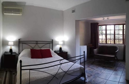 Hillcrest Bed & Breakfast | The Brackens Guest House