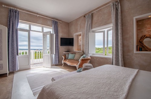 Still Bay House | Charlotte House