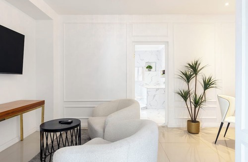 Wynberg Hotel | Fauchil Hotel