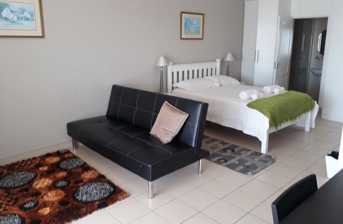 Lakeside Apartment | Tokai Self Catering Apartment