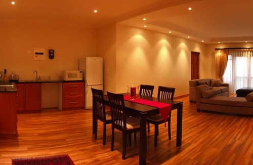 Pinelands House | The Crescent