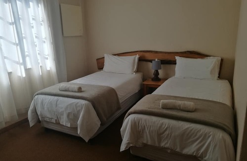 Cathkin Park Cabin | Wits End Mountain Resort