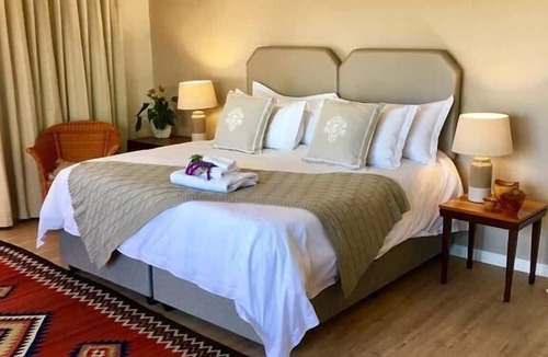 Trawal Bed & Breakfast | Paperbark Manor