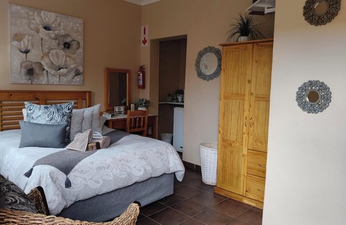 Kathu House | Acacia Guesthouse
