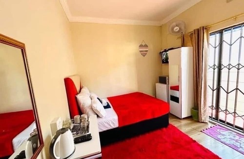 Eikenbosch House | Executive Accommodation Bellville