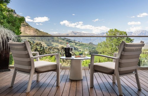 Cape Winelands Hotel | Clouds Estate