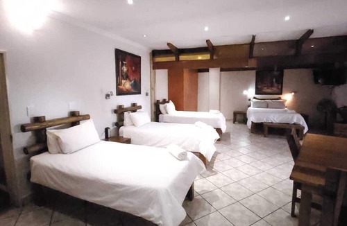 Universitas House | Rusplek Guesthouse and Conference Centre