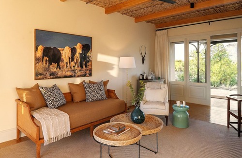 Blue Crane Route Cabin | Samara Karoo Reserve