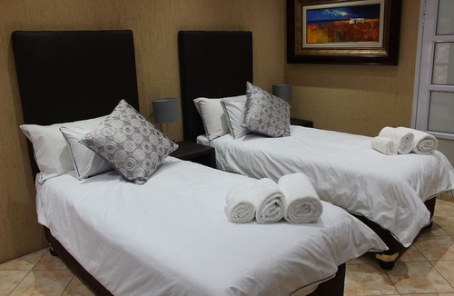 Carletonville House | Romans Rest Guest House