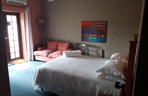 Springfontein House | Springfontein Guesthouse