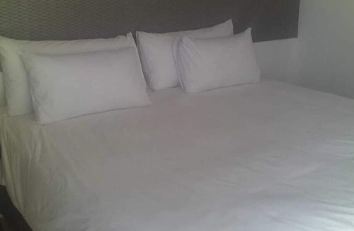 Cofimvaba House | Kubo Bed And Breakfast