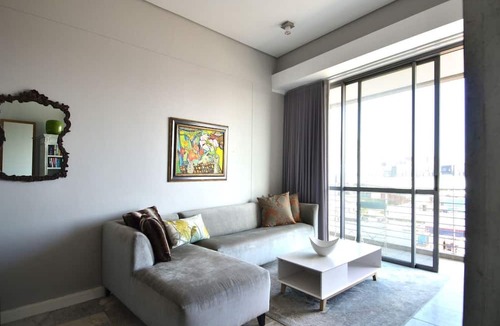 Victoria and Alfred Waterfront Apartment | Apartment "Harbour Bridge" with communal pool