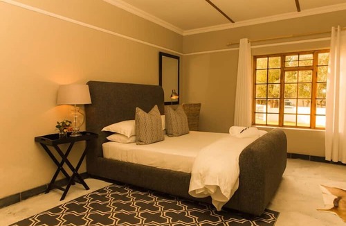 Britstown House | Sweetfontein Boutique Farm Lodge