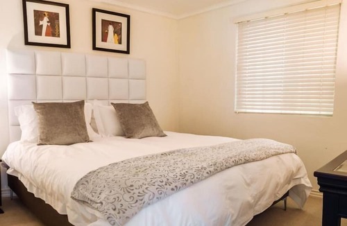 Gordons Bay Central Apartment | Seaside Apartment