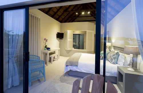 Saint Francis Bay Bed & Breakfast | Canal Guest House